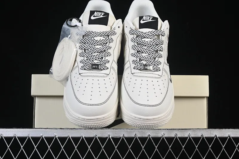 All Categories Nk Air Force 1 Air Force Series Nk Air Force 1 Low Air Force Low Nike Air Force 1'07 Low Beige and Black Line Air Force One Low Casual Shoes CS5288-032